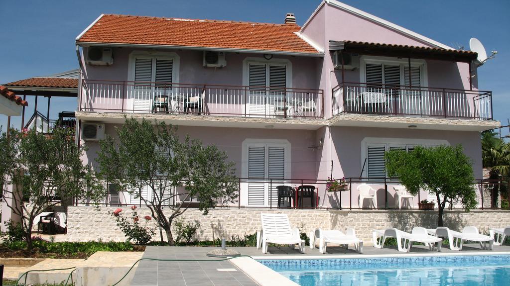 Krkahaus Hotel Lozovac Ngoại thất bức ảnh