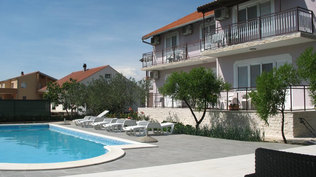 Krkahaus Hotel Lozovac Ngoại thất bức ảnh