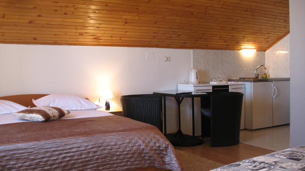 Krkahaus Hotel Lozovac Ngoại thất bức ảnh