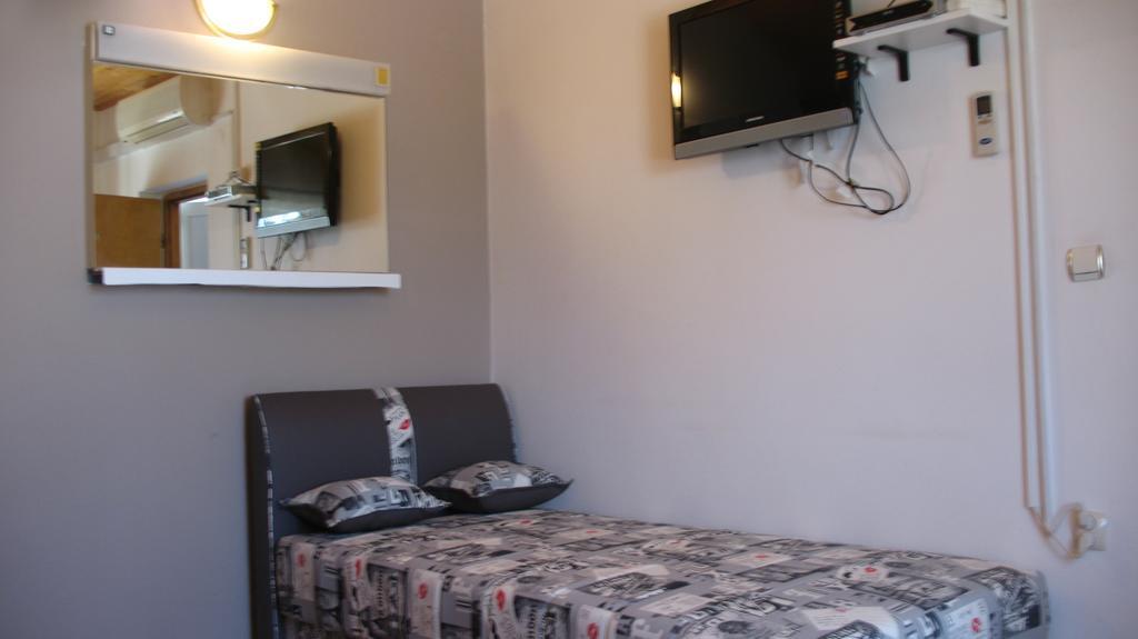Krkahaus Hotel Lozovac Ngoại thất bức ảnh